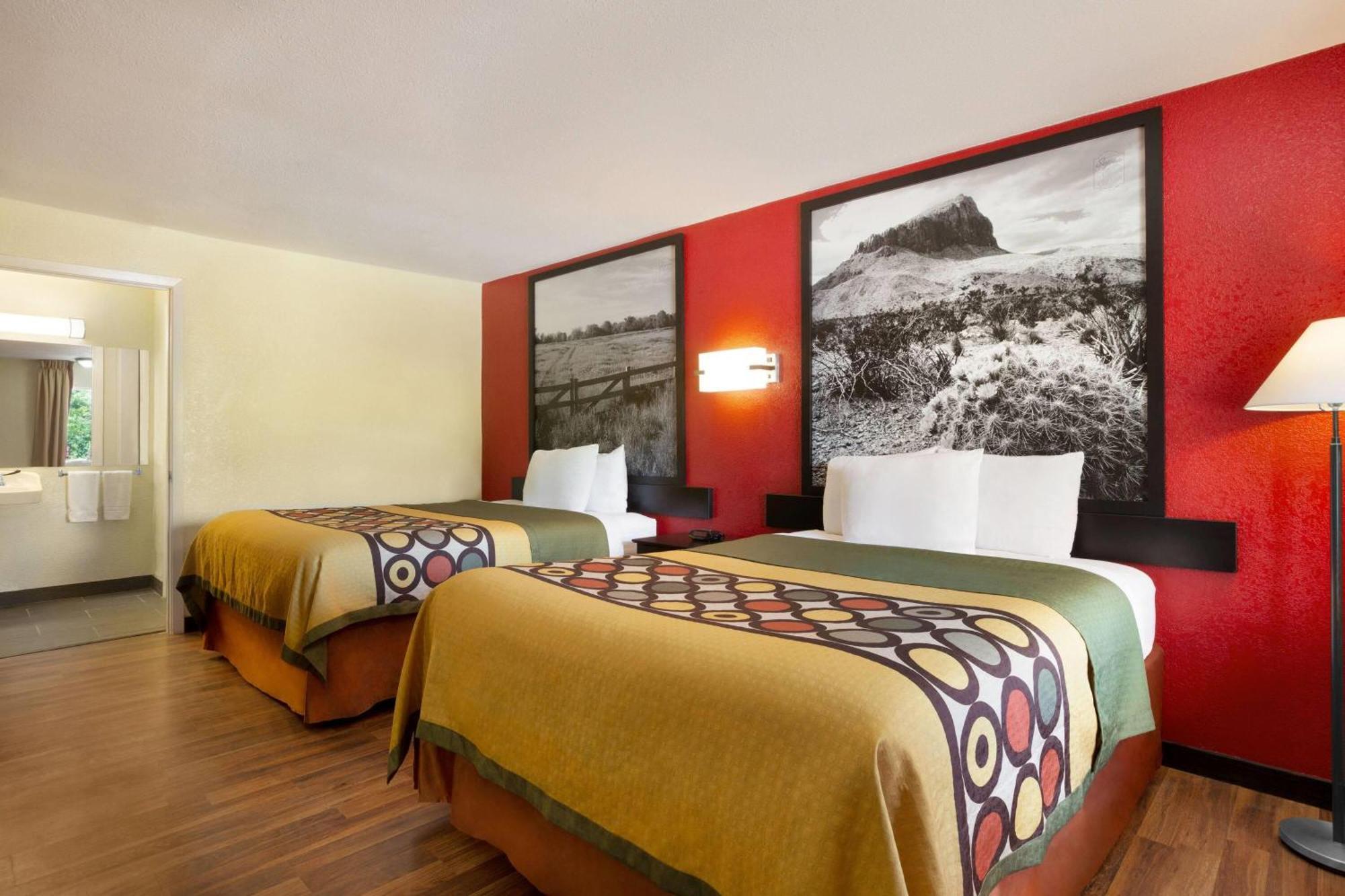 Super 8 By Wyndham Corsicana Esterno foto