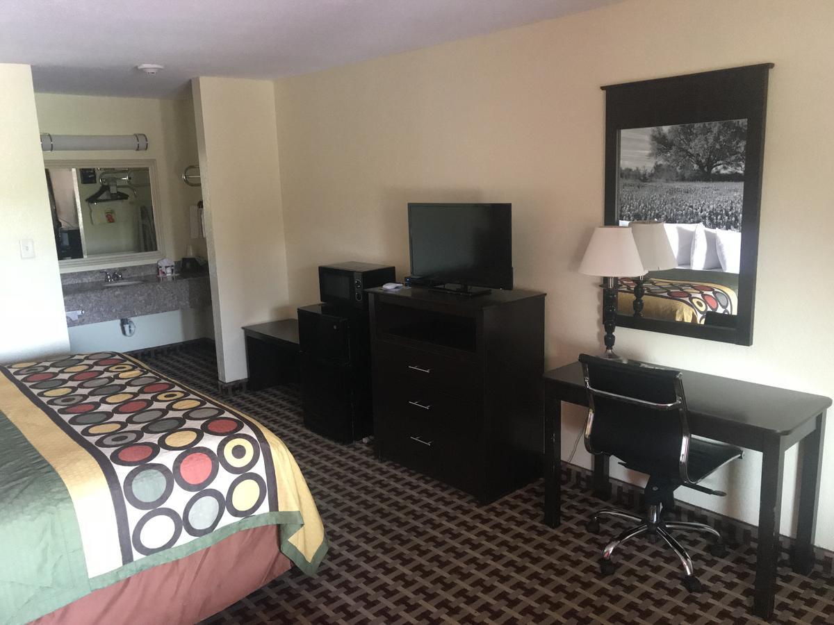 Super 8 By Wyndham Corsicana Esterno foto